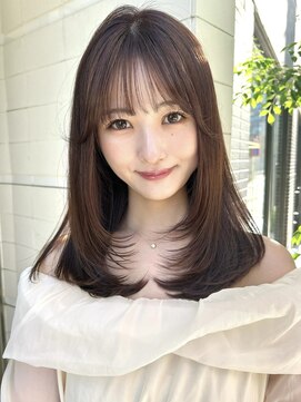 レイヤーカット　ミディアムレイヤー　顔まわりレイヤー　