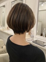 キミドリ(KIMIDORI) 【白髪ぼかしハイライト】30代40代美シルエットショートボブ
