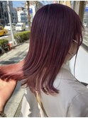 ピンクベージュ