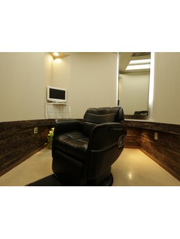 【V・I・P御用達理容室】勝てる男の印象力磨きのプロが匠の技術で魅力的に。元祖＆最先端のサービスを。