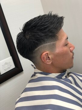 プラット(Platte) ツーブロック　スキンフェード