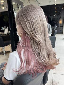 アクアオモテサンドウ(ACQUA omotesando) △ブリーチありインナーカラーピンクホワイトベージュロングヘア