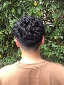 アクアマリン8810 ハチハチイチゼロ(AQUA MARINE 8810) 束感ショート/ハイライト/波巻き/マッシュパーマ/北習志野