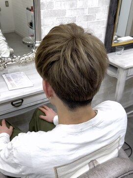 アールプラス 新宿(ar+) 【メンズミルクティーカラー】