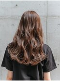アッシュブラウン×ウェーブヘア