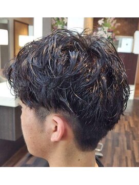 エノモト(ENOMOTO) ツーブロ波打ちパーマ束感黒髪メンズ 学生 ビジネス カジュアル