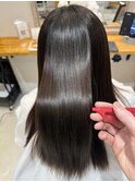 自然なストレート◎うるツヤ縮毛矯正
