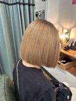 スリー(THREE)&nbsp;【ミニボブ】ツヤ感ストレートで骨格補正似合わせボブ