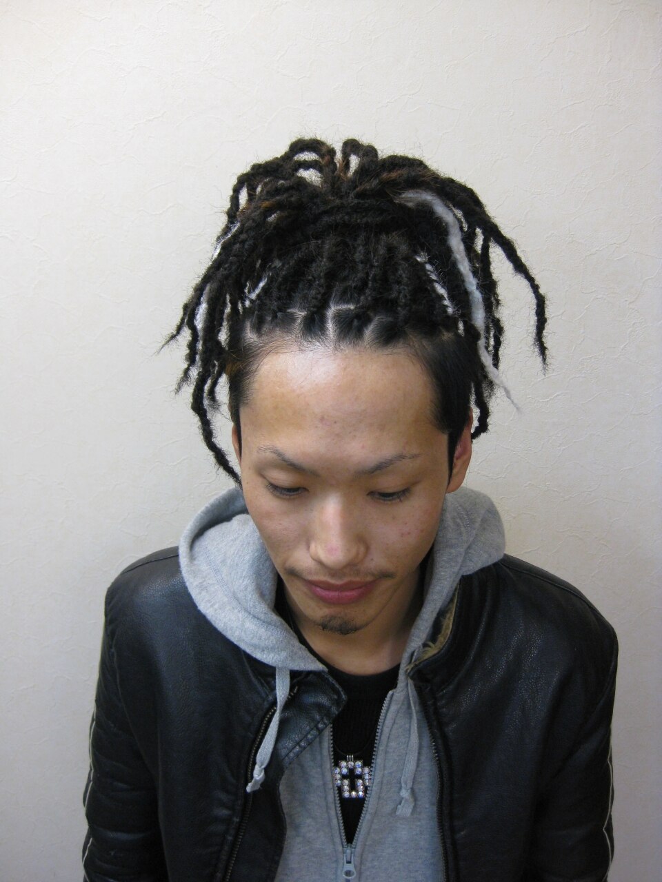 2ブロックのドレッドで個性をアピール！：L000057492｜オレンジ