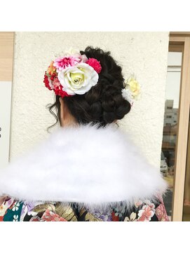 コスモス ヘアーアンドビューティー(Kosmos HAIR&BEAUTY) 成人式～2018・何度でも～