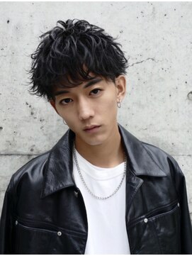 フィフス(fifth) ビジネスツイストパーマコンマヘアショートレイヤーツーブロック