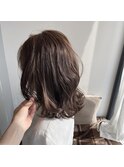 くすみベージュカラー