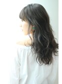 くびレイヤーエモージュグレーベージュレイヤーミディアム