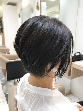 アッシュ 国立店(Ash) グレイヘアショート