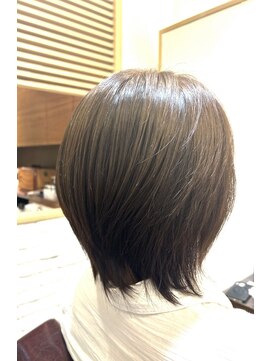 ヘアー グリーン(hair green) 40代50代60代丸みグラデーション/レイヤーボブ