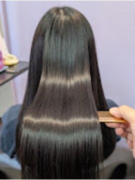 リットヘアーワークス(Lit Hairworks) カット×縮毛矯正