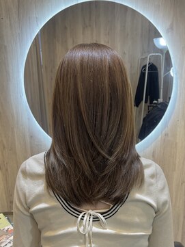 エイル 西梅田(eyl) くすみミルクティーベージュ☆伊達育海