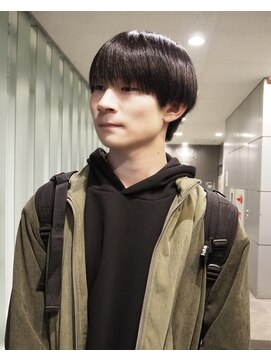 ジーナ 天神(Zina) 黒髪マッシュ