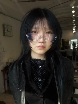 ナループロアツム(Nalu pu loa Tsum) マレットヘア/ウルフ/ハイレイヤーカット/グランジ