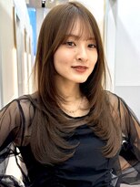 クラン バイ ヘッドライト たまプラーザ店(clan by HEADLIGHT)&nbsp;ミディアムレイヤーワンカールシースルーバング艶髪