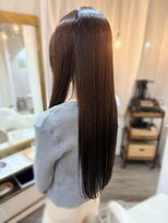 ウミネコ 表参道店(Umineko)&nbsp;根元から毛先まで艶めくケアロング