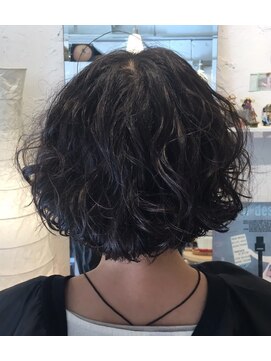 ボッサボッサ カーリーボブ