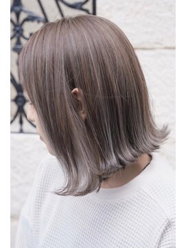 ティンク 大船(Tink) ハイライト×ベージュ