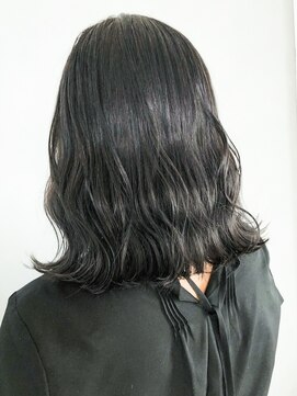 アイティーバイアルバム 松戸店(IT by ALBUM) ダークグレー波ボブ_カーキグレージュマッシュショート_ba322791