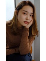 スリーアン(THREE ann.)&nbsp;毛先ワンカール×レイヤーカット×小顔カット