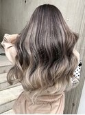 秋のハイライト/バレイヤージュ◎韓国風くびれ巻きロングヘア
