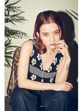 ノラキチジョウジ(NORA KICHIJOJI) ウルフボブロングレイヤー耳かけフェイスレイヤーレイヤーボブ