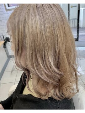 エイミーアンダーバー(amy_) ミルクティーベージュ