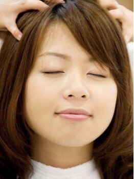 カラースタジオアイル color studio airの写真/包み込むようなマッサージと、絶妙なハンドテクニックがやみつきに…♪硬い頭を緩め小顔効果も◎
