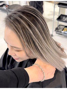 プティ(PUTY) 神戸三宮ハイライトバレイヤージュ　#白髪ぼかし