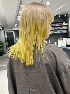 いろあそび 町田 ホワイトベージュ×イエロー　ルーツカラー