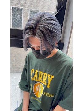 ステラ(STELLA) グレーシルバー/メンズ/センターパート/ブリーチ＆ダブルカラー