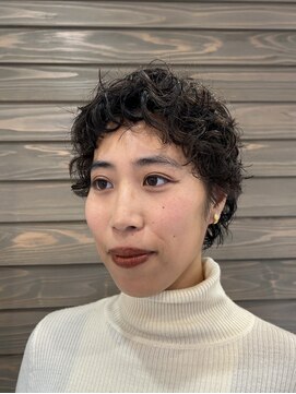 海外風ショートパーマ