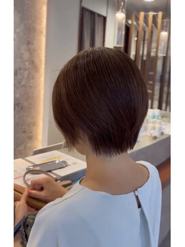 アース コアフュールボーテ 北小金店(EARTH coiffure beaute) 透明感☆大人ショート