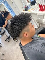 ルースト 心斎橋店(ROOST)&nbsp;刈り上げセンターパート/波巻きツイストスパイラル/大阪