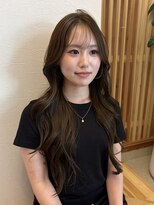 アミュー(Amyu)&nbsp;韓国風くびれレイヤー×赤みなしOliveカラー
