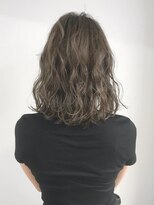 ラフィス ヘアーフラム 難波戎橋2号店(La fith hair flamme)&nbsp;【Lafith】アッシュグレージュ×セミディ