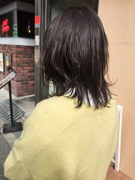 フロート 小阪店(float) 黒髮ミディ_エアリーミディ 黒髪 ホワイトアッシュ