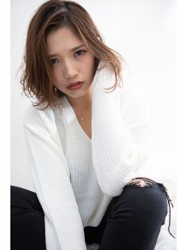 ラベル(Label) くせ毛風無造作ふわミディ