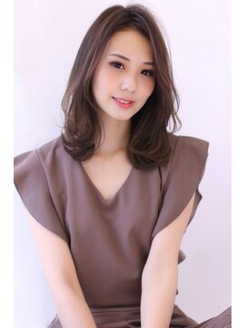 オーロ 緑地公園店(ORO) 似合わせカットアッシュブラウンの大人かわいい小顔セミディ