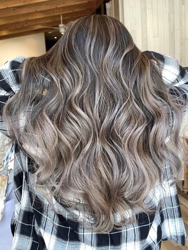 リード バイ ラグーン(LEAD by LAGOON) インナーカラーハイライトブリーチイルミナカラーダブルカラー