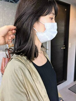 ブルー(Blue)の写真/【藤沢駅北口徒歩4分】お洒落に染める白髪染めを楽しんで♪明るめや立体的なハイライトもオススメ！