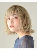 ハイトーンナチュラルボブ_ダブルカラー_ブリーチ_外ハネ_小顔