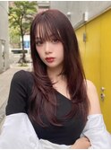 ザクザクレイヤーカットとカシスレッドのカラーが可愛いレング