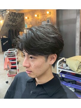 カーニー 北千住(kearny) メンズカットパーマ/ニュアンスパーマ/フェザーパーマ[北千住]