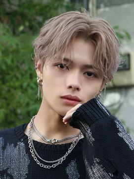 オーシャントーキョーウエスト 心斎橋 (OCEAN TOKYO WEST) メンズヘアグレージュセンターパートシースルーショート